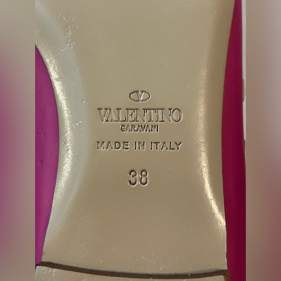 Valentino Garavani - Fuchsia Studded Flats - Picture 6 of 12